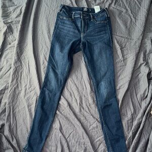 Hollister Women's Dark Blue Skinny Jeans